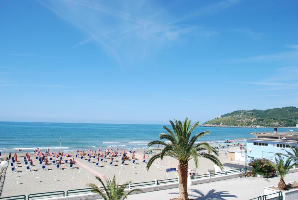G&M Holiday Home Minturno Exterior foto